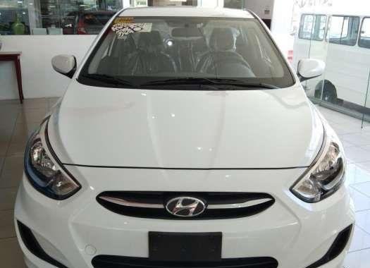 For sale 2018 Hyundai Accent Sedan MT and AT Fred navi