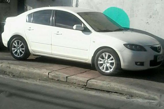 Mazda 3 2009 Matic White Sedan  Very Fresh For Sale 