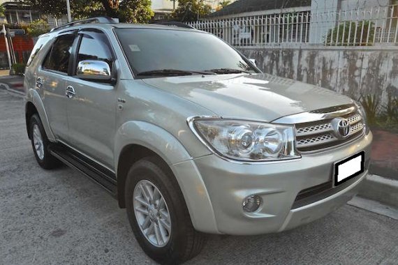 2010 series Toyota Fortuner Diesel Casa Maintained ATT for sale