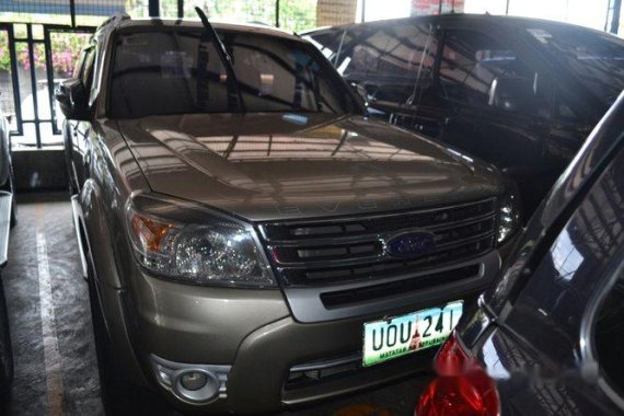 Well-maintained Ford Everest 2013 for sale