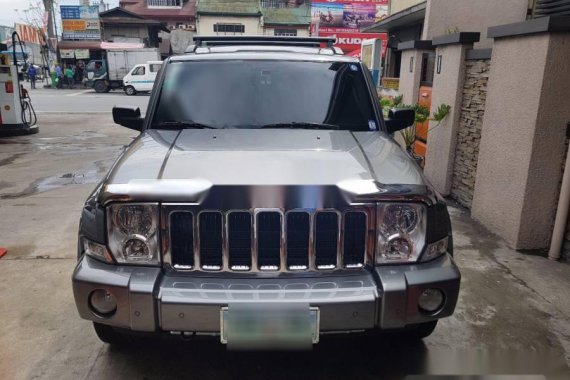 2010 Jeep Commander SUV Metallic Gray