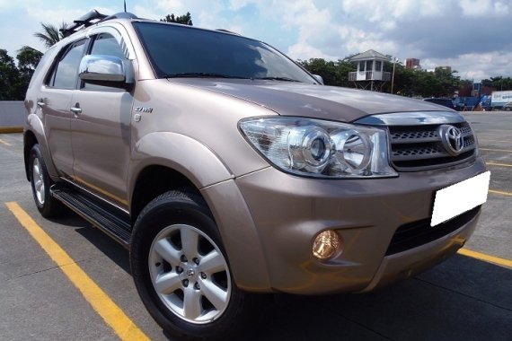 Well-kept Toyota Fortuner G 2010 for sale