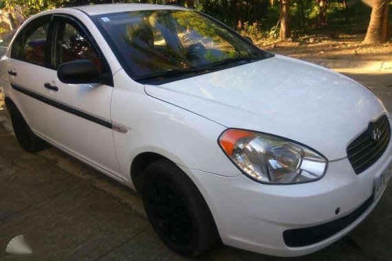 Hyundai Accent 2010 Manual White Sedan For Sale 