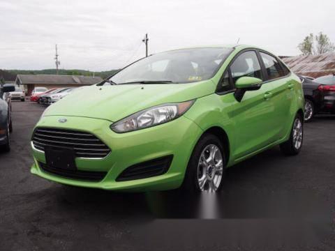 Ford Fiesta Color Green model 2014