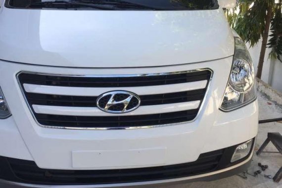 Hyundai Grand Starex gold 2015 for sale