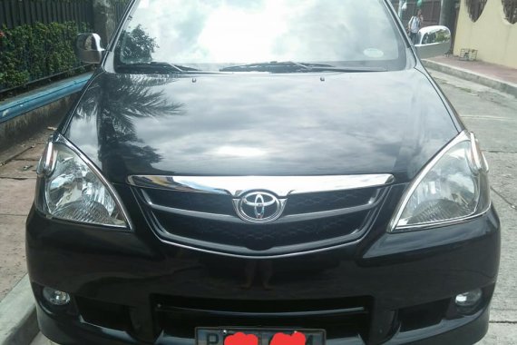 FOR SALE TOYOTA AVANZA 2010 M/T