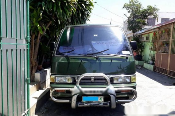 Well-maintained Nissan Urvan 2004 2.7L for sale