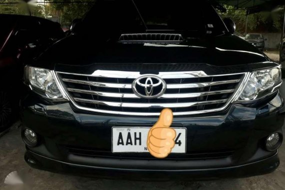 2014 Toyota Fortuner V 4x2 Green SUV For Sale 