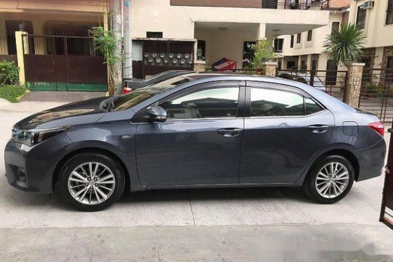Well-kept Toyota Corolla Altis 2015 for sale