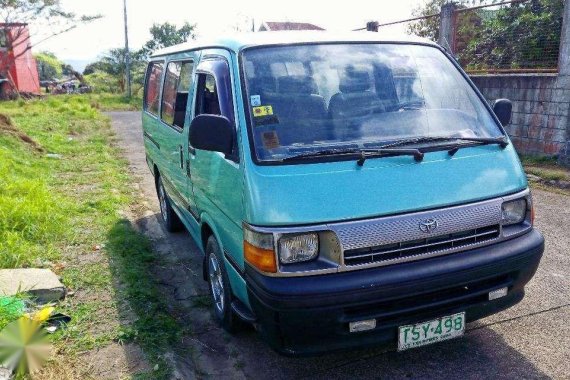 Toyota HiAce Commuter 1995 Green Van For Sale 