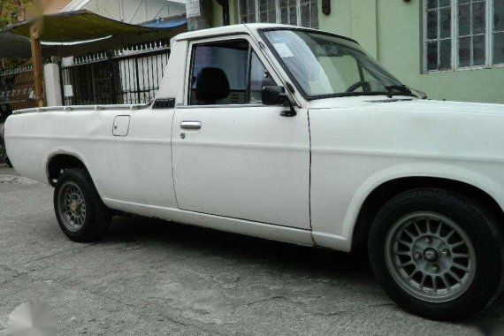 Nissan Sunny Pickup Truck B120 White For Sale 