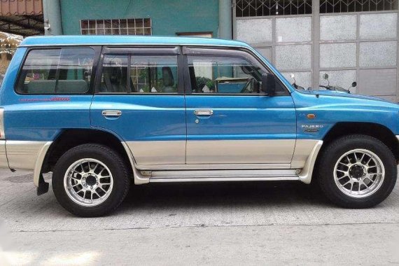 Mitsubishi Pajero 4x4 AT Blue SUV For Sale 