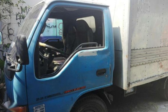 For sale Isuzu Elf nhr local purchase 2000 model 