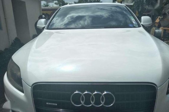 AUDI Q7 2009 Model White SUV For Sale 