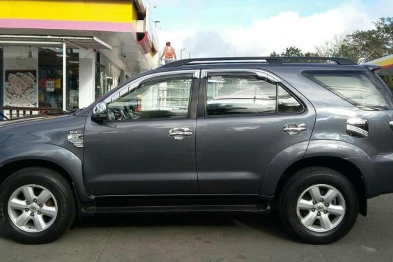 Toyota Fortuner G. 2011 model for sale