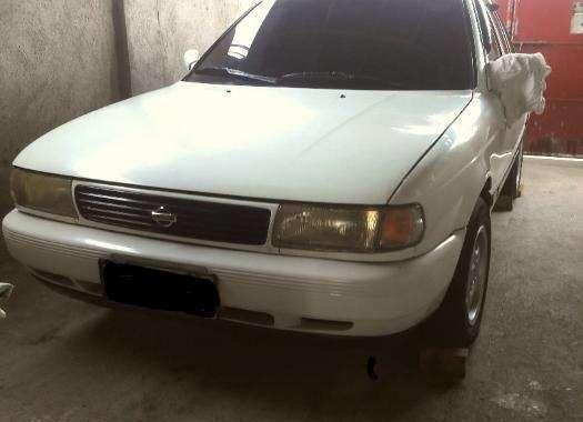 Well-maintained Nissan Sentra 96 model MT for sale