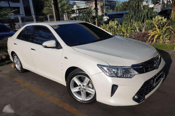 Toyota Camry Sport AT 2015 White For Sale 