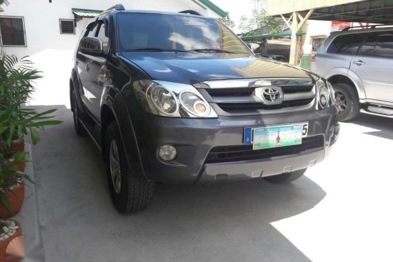 Toyota Fortuner 2006 AT Gray SUV For Sale 