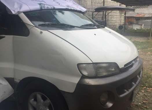Hyundai Starex Model 1998 White Van For Sale 