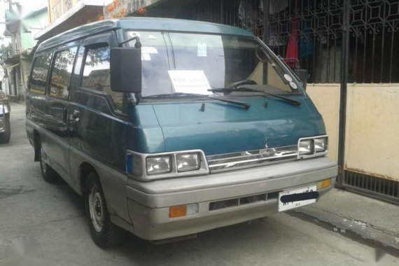 Hyundai Grace 1996 Model Green Van For Sale 