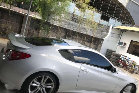 2012 Hyundai Genesis 3.8 AT for sale 