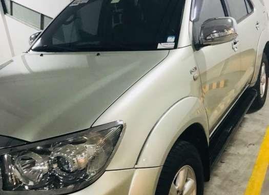 2009 Toyota Fortuner AT Silver Very Fresh For Sale 