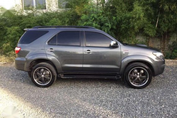 2008 Toyota Fortuner V 4x4 Diesel Gray SUV For Sale