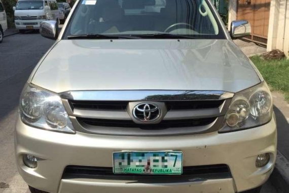 2006 Toyota Fortuner G AT Diesel Silver For Sale 
