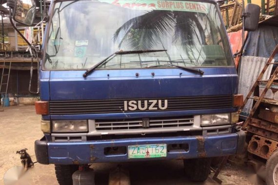 2013 Isuzu Elf and Forward FOR SALE