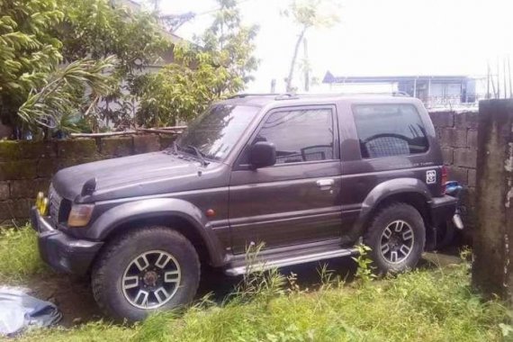 Mitsubishi Pajero 3 door 4x4 Gray For Sale 