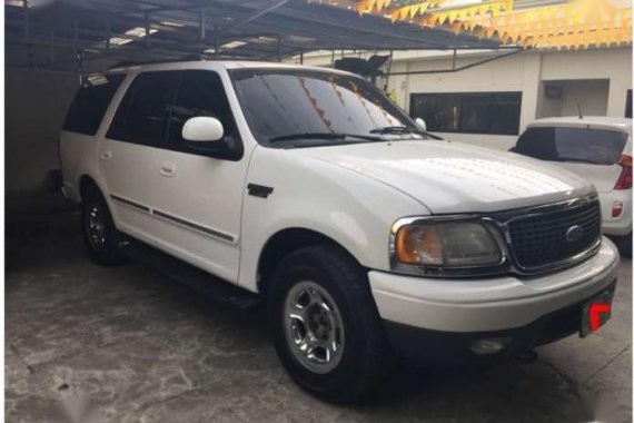 Ford Expedition 2000 xlt 4x4 at v8 gas for sale