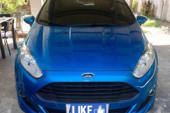 Top of the line Ford Fiesta Sports 2015 very low mileage