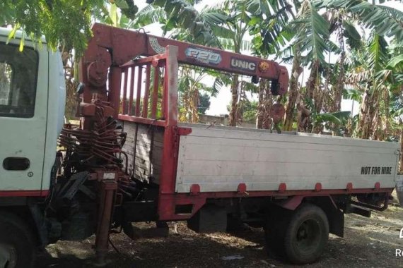 For sale 2006 Isuzu Elf boom truck wide giga