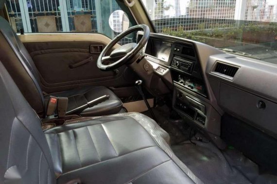 2012 Nissan Urvan shuttle for sale