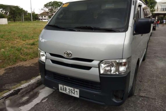 2015 Toyota Hiace commuter diesel manual METALLIC GRAY for sale
