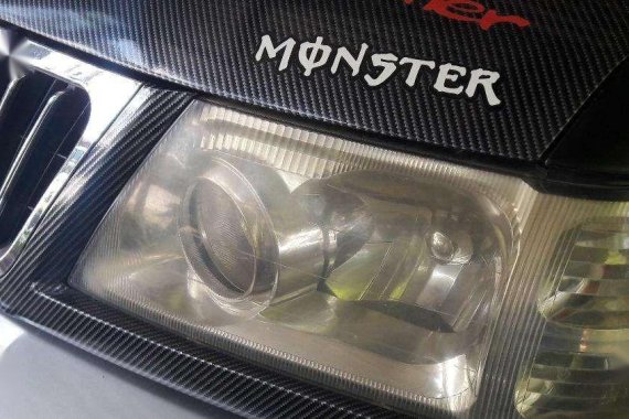 Mitsubishi Adventure 2002 for sale