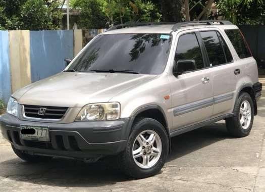 Well-kept Honda CrV 2000 for sale