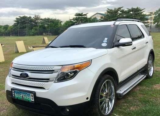 2013 4x4 Ford Explorer top of the line for sale