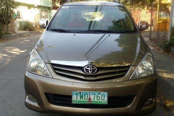 2011 TOYOTA Innova G Gas Automatic FOR SALE
