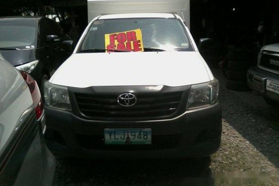 Toyota Hilux 2013 FX M/T for sale