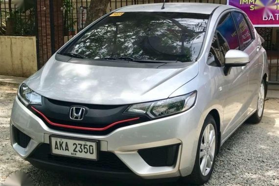 2015 Honda Jazz V FOR SALE
