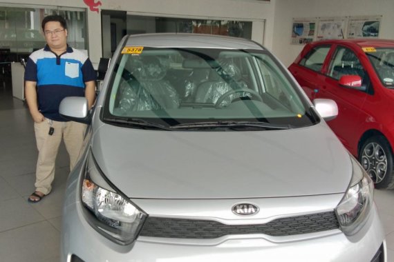 Kia Picanto 2017 P625,300 for sale