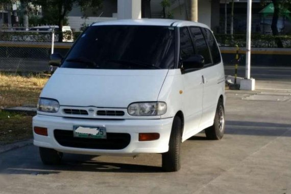 Well-kept Nissan Serena 1995 for sale