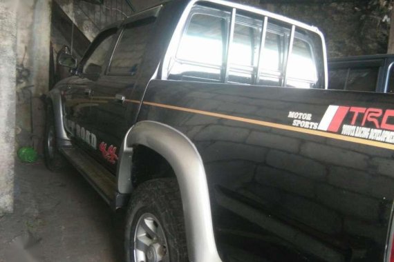 FOR SALE TOYOTA Hilux sr5 pick up 4x4 2002