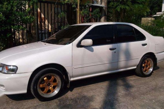 Well-maintained Nissan Sentra 2001 for sale
