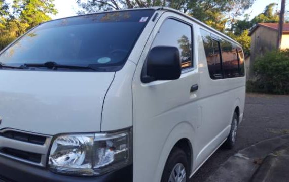2012 Toyota Hiace commuter for sale 