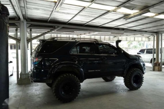 Toyota Fortuner MANUAL 4X4 2012mdl for sale 