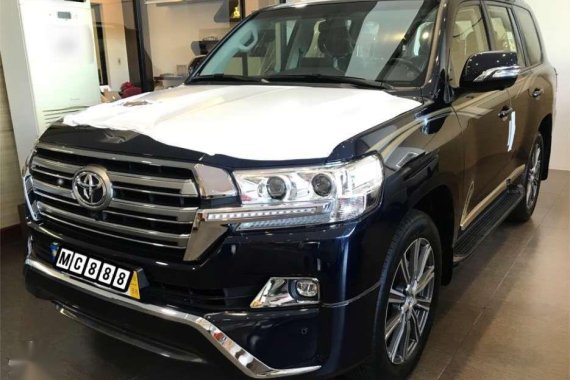Toyota Land Cruiser VX DUBAI Blue AT 2018 Brandnew for sale