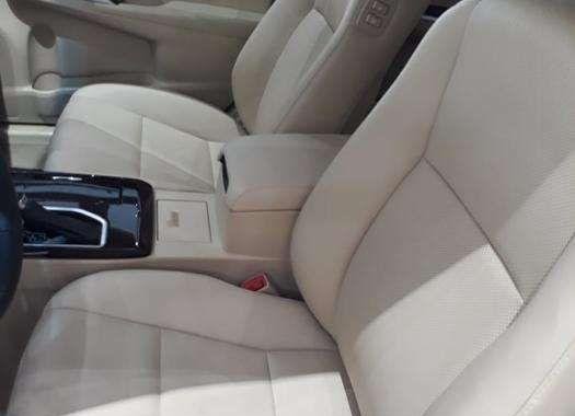 2018 Toyota Camry 2.5 V AT for sale 