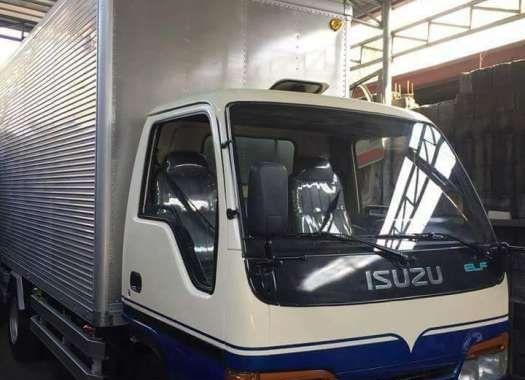 Isuzu Elf Closevan NKR 14ft FOR SALE